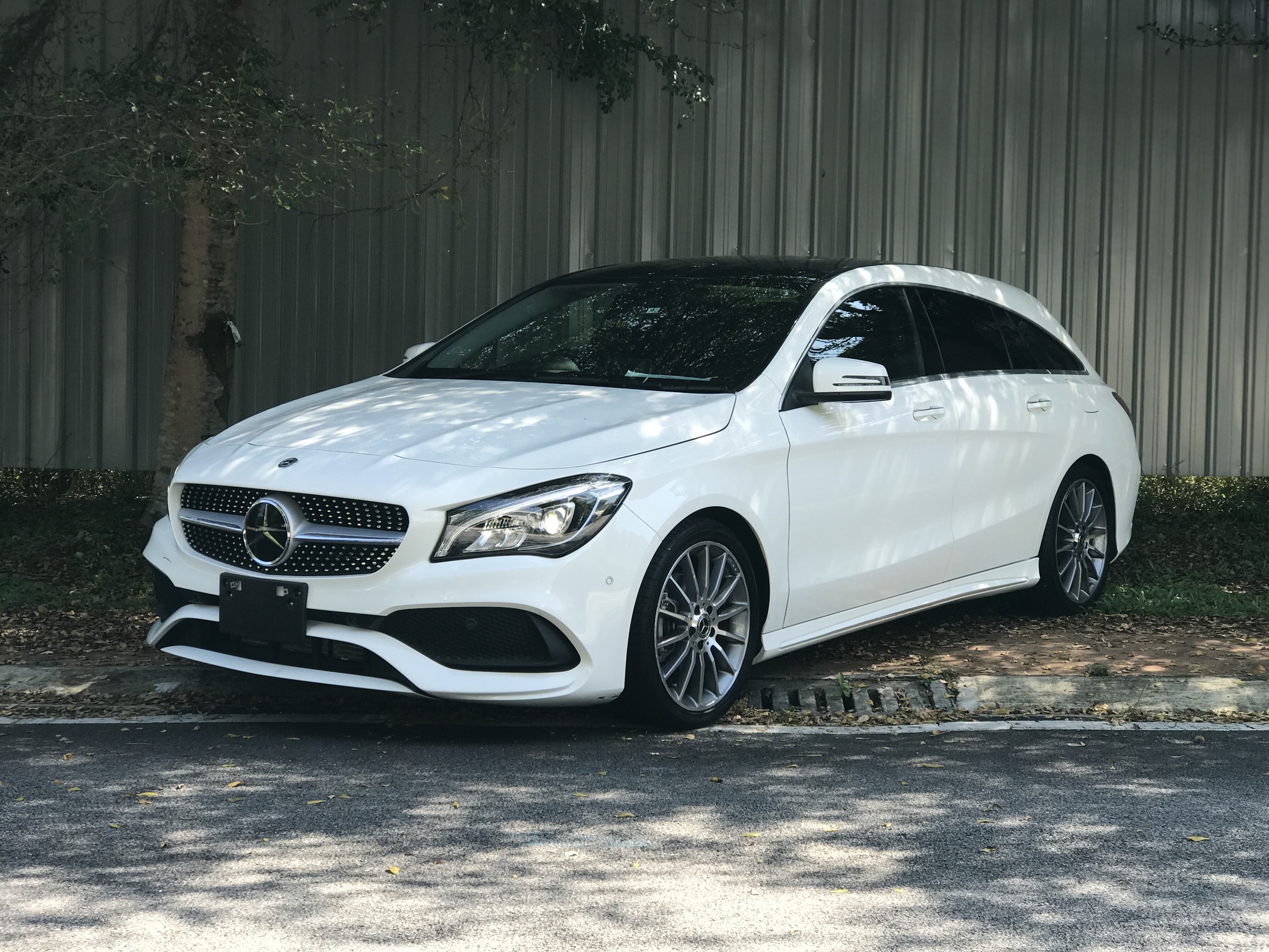 OTR PRICE PROMO Mercedes Benz CLA180 AMG Wagon Shooting Brake 1.6cc 2019 (A)