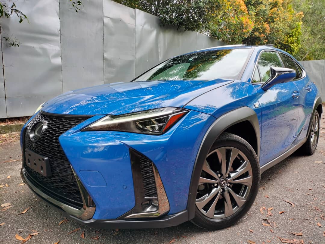 Lexus UX200 2.0 F-SPORT (A) SUNROOF. IVORY WHITE SEAT