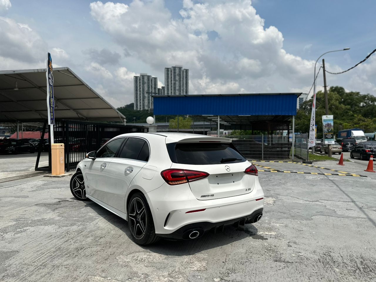 MERCEDES BENZ A35  AMG PANORAMIC ROOF 4MATIC 2019 UNREGISTER