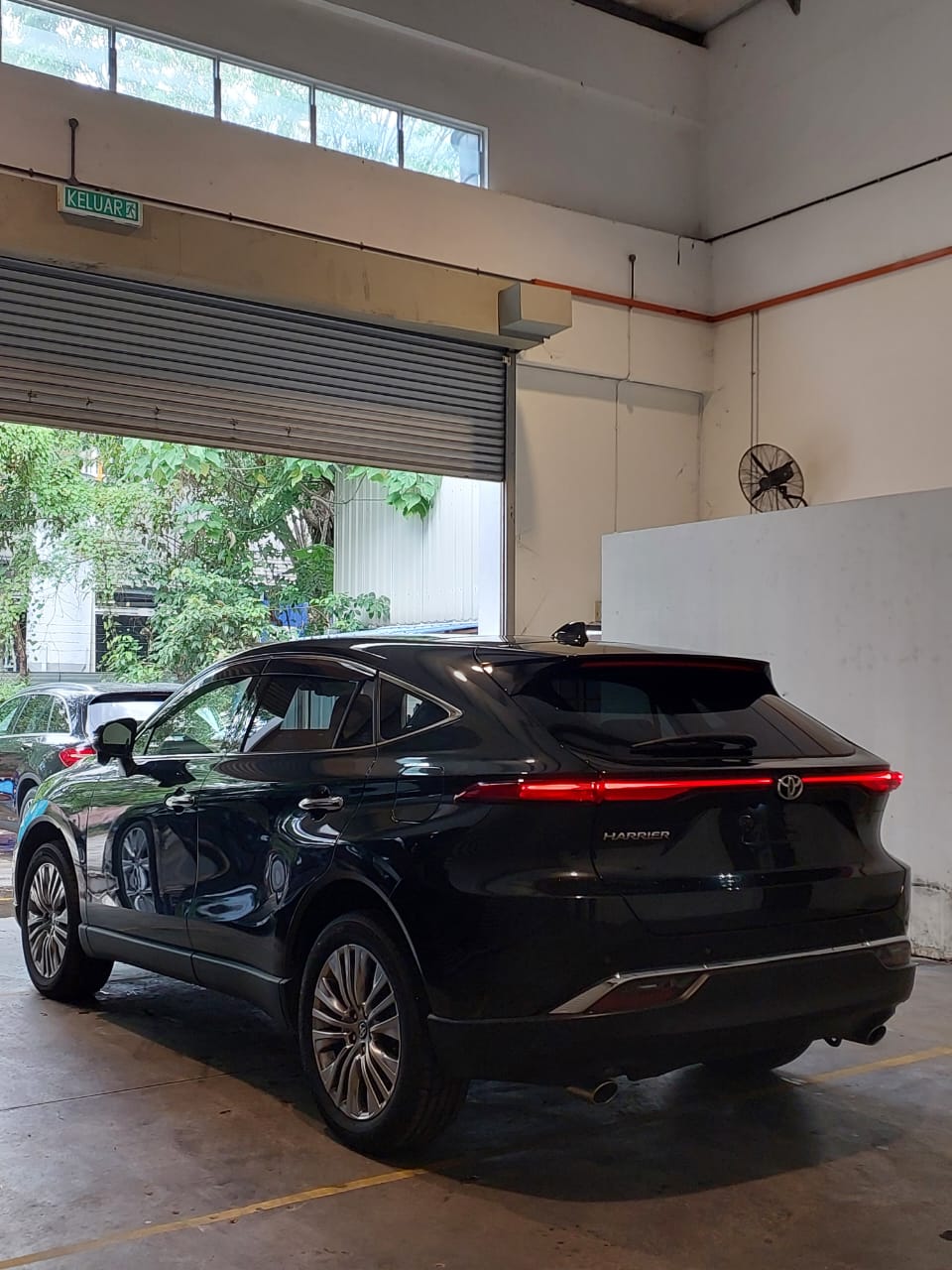 Toyota Harrier Z (Leather Package)