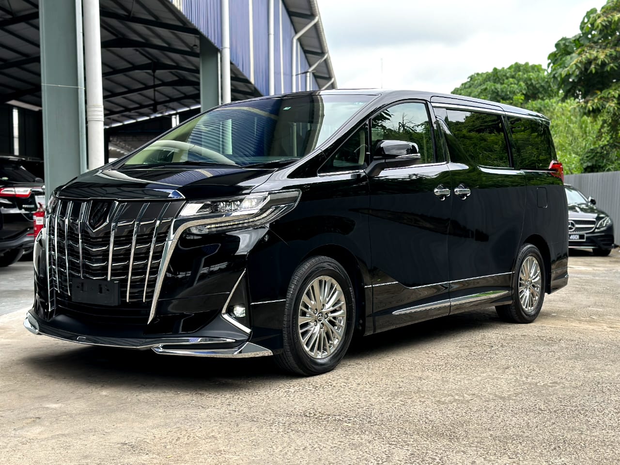 TOYOTA ALPHARD 2.5 G (A)
