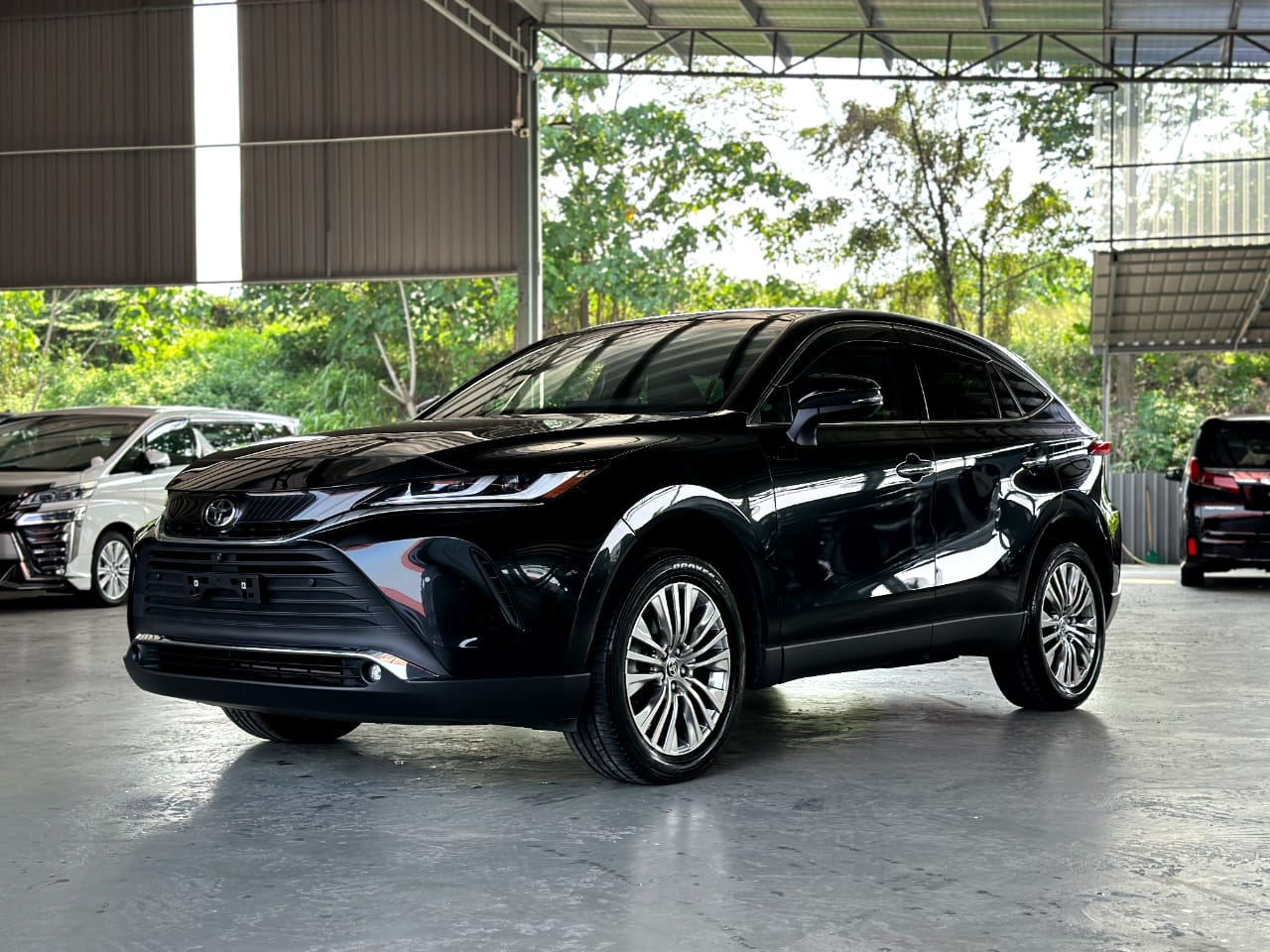 TOYOTA HARRIER Z (A)