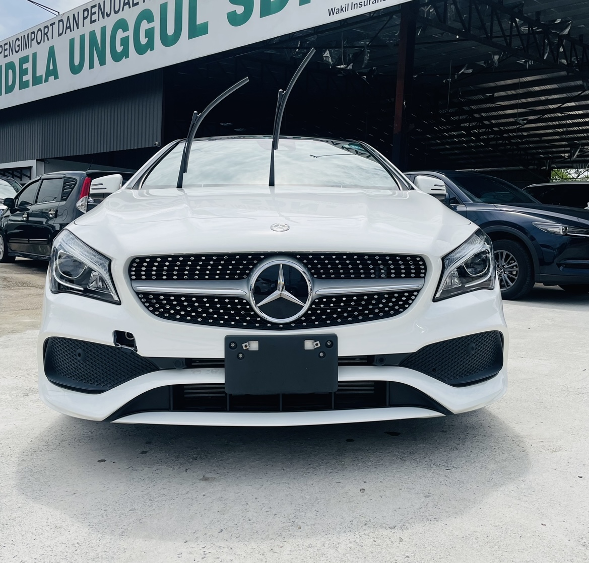 MERCEDES CLA 180 AMG STYLE